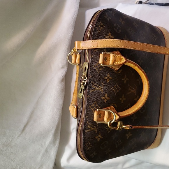 Louis Vuitton Handbag- - Picture 4 of 16